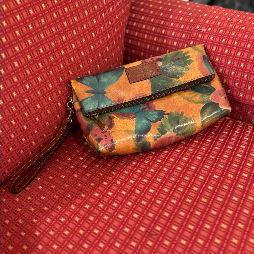 NWOT Patricia Nash Vibrant Yellow and Green Clutch/Wristlet MAKE ME AN OFFER
